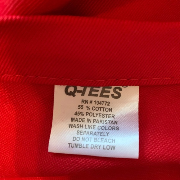 Kitchen Red Apron - Picture 3 of 3